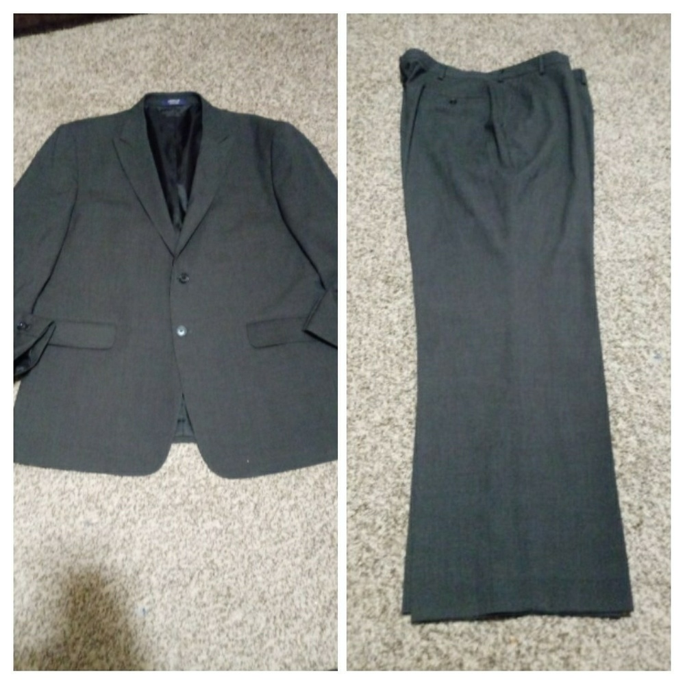 Arrow Dark Grey Pants & Jacket Suit 46R